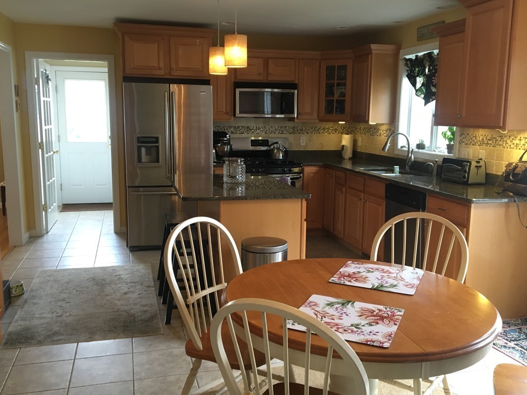 29 Redgate Road Dracut, MA 01826 - Photo 5 of 25 Gallery Image 5