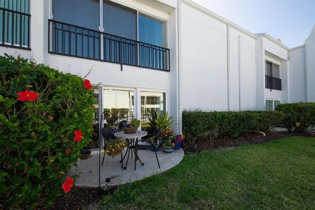 a view of garden with patio