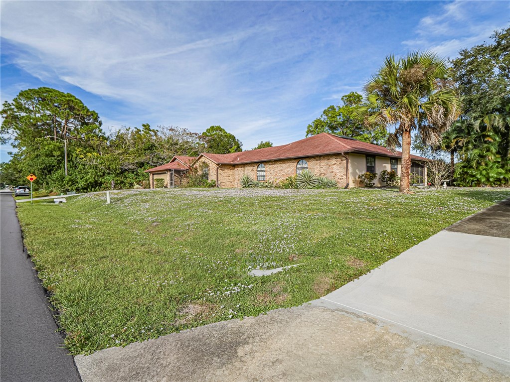 1119 George Street Sebastian, FL 32958 - Photo 4 of 33