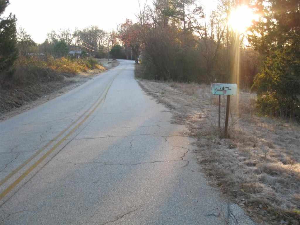 134 Indian Oaks Road Seneca, SC 29672 - Photo 3 of 6
