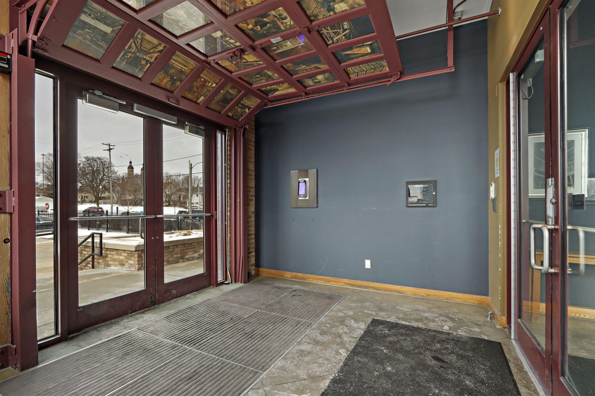 215 West Maple Street, Unit 307 Milwaukee, WI 53204 - Photo 14 of 17 14-web-or-mls-215 W Maple St, 307, Milwa