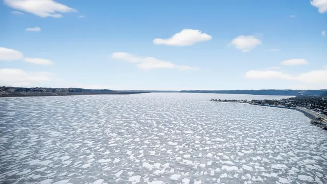 $437,000 | 1702 North Lakeshore Drive, Unit 3, Lake City, MN 55041