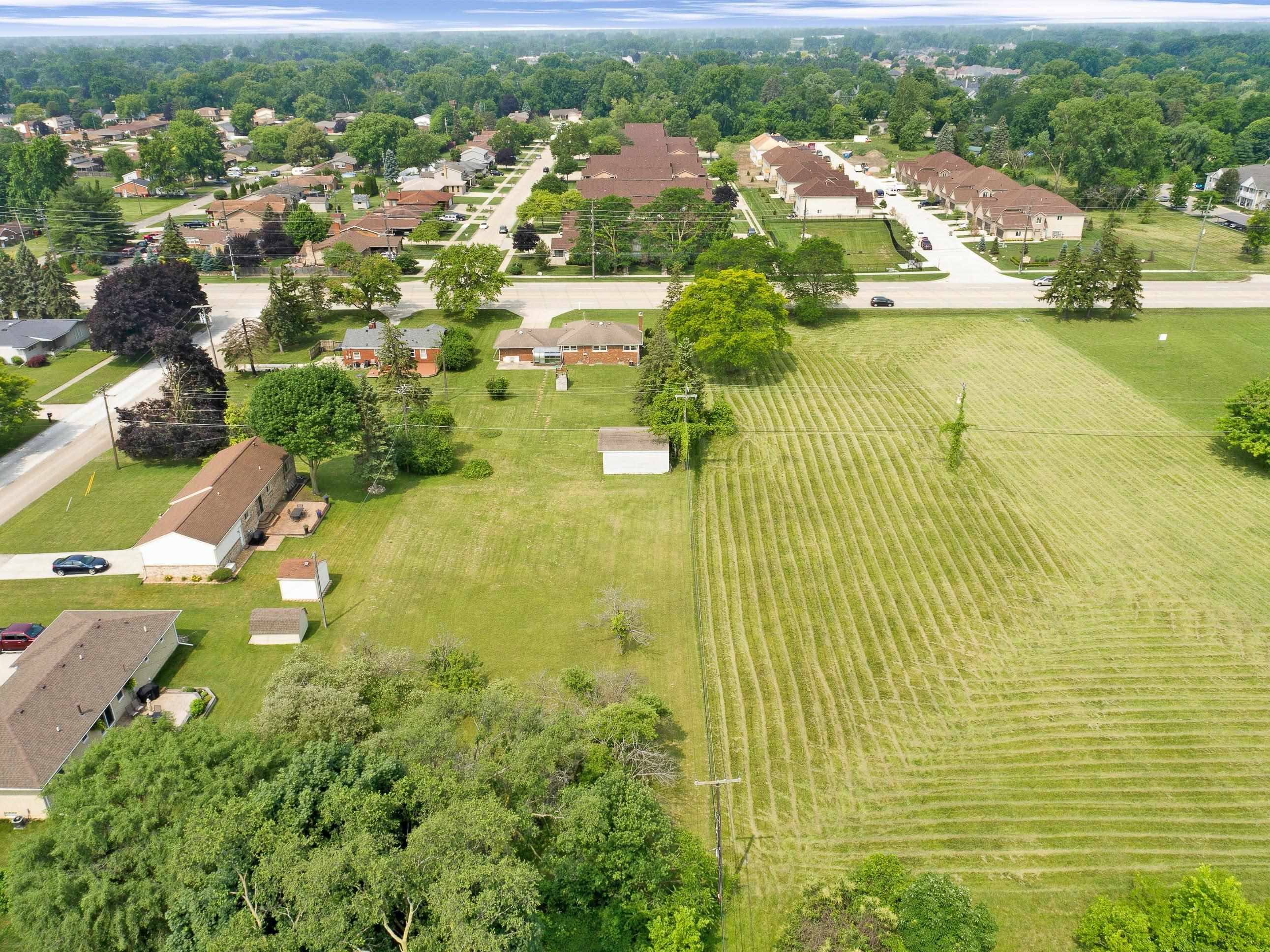 36064 Garfield Road Clinton Township, MI 48035 - Photo 11 of 42 50113285-10.JPG