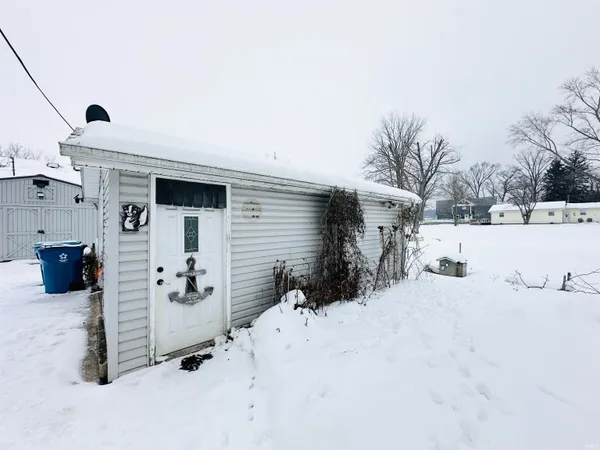 $215,000 | 20720 South Lake Drive, Walkerton, IN 46574