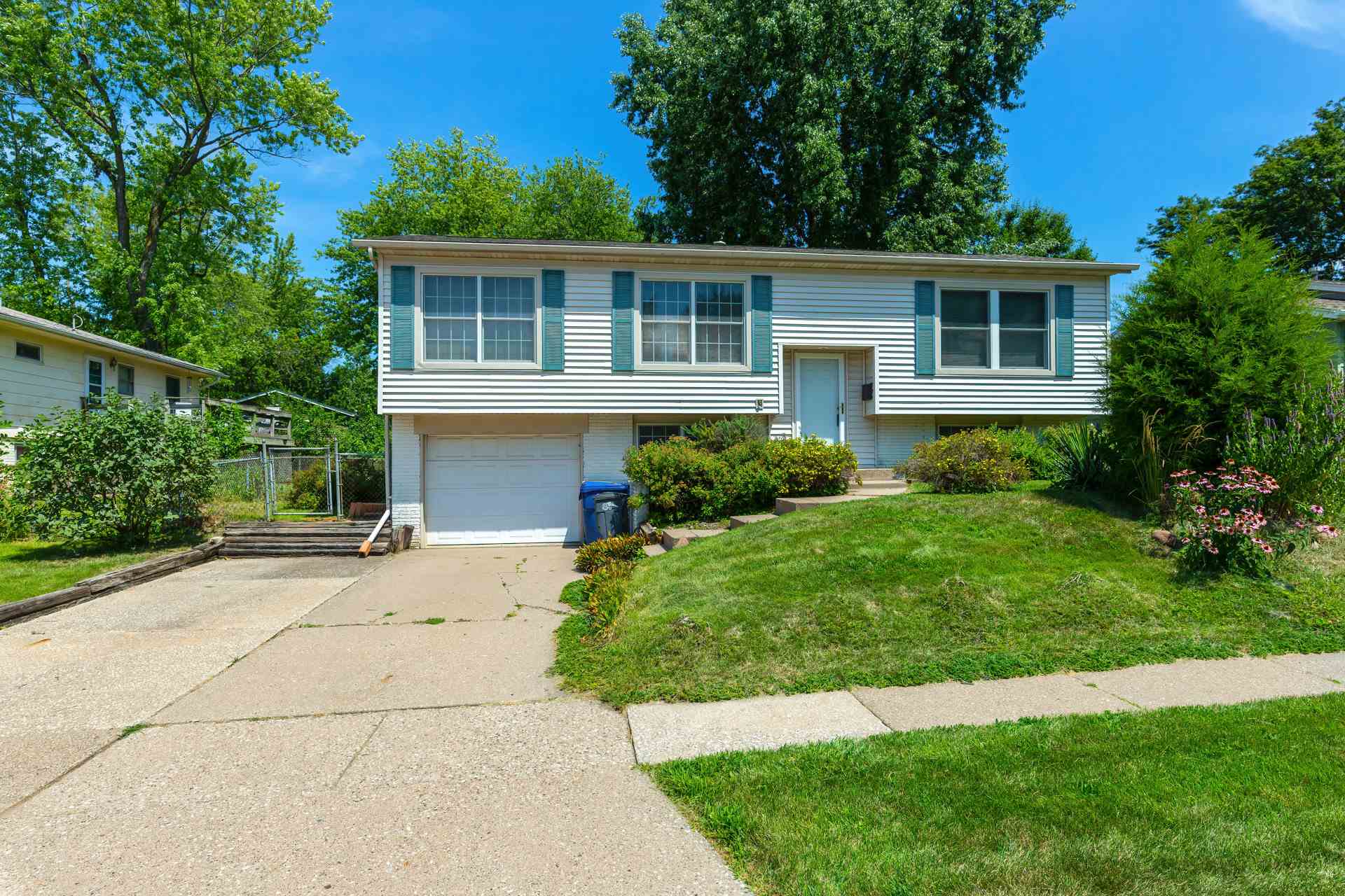2216 Maplecrest Road Bettendorf, IA 52722 - Photo 1 of 24 Gallery Image 1