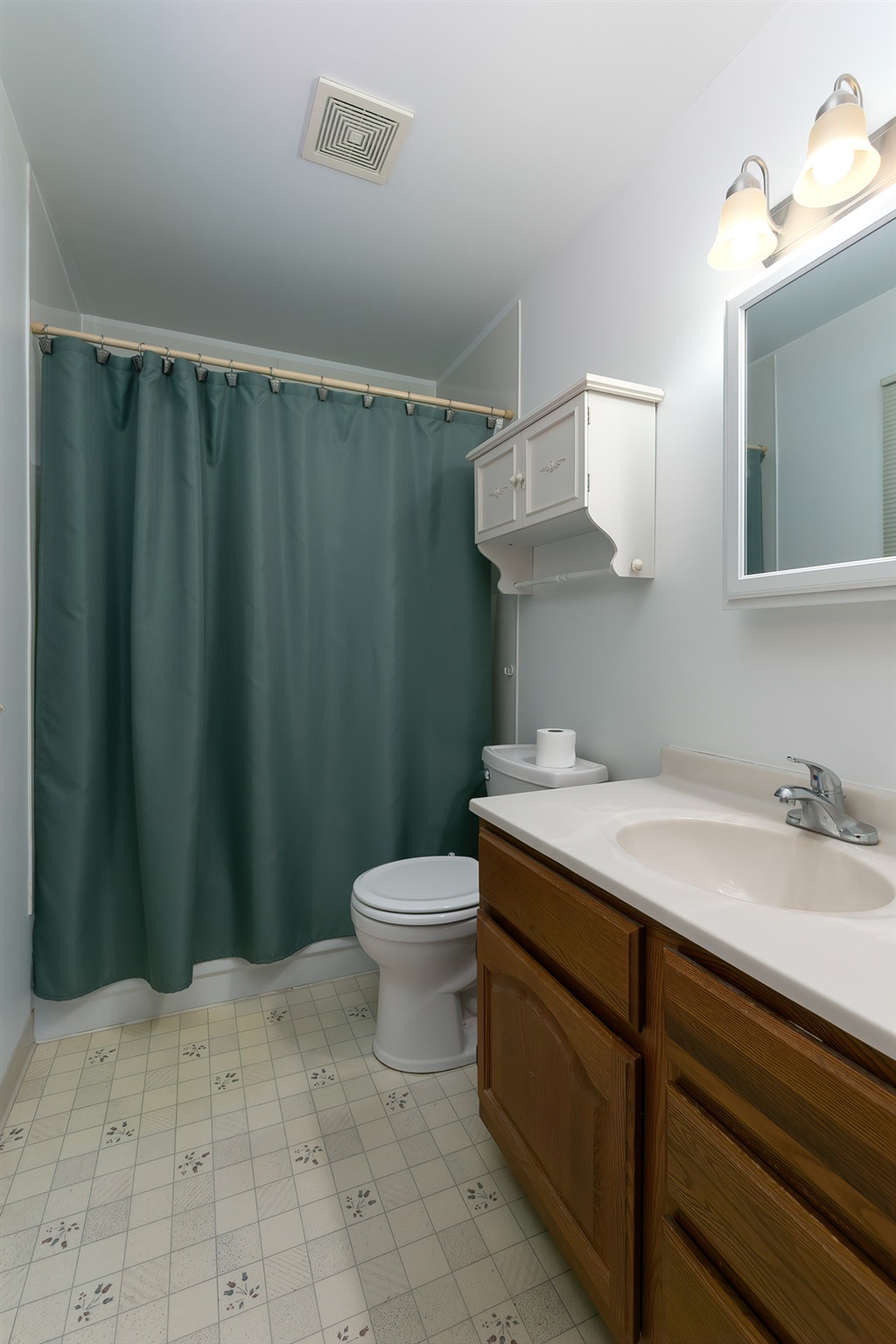 2216 Maplecrest Road Bettendorf, IA 52722 - Photo 15 of 24 Gallery Image 15