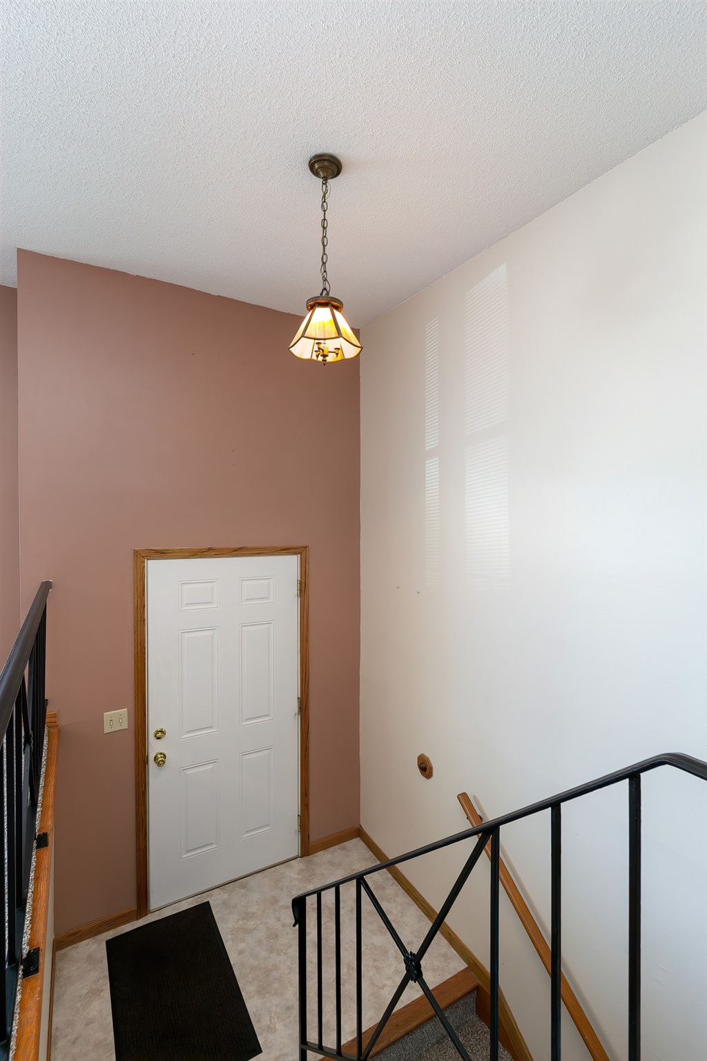 2216 Maplecrest Road Bettendorf, IA 52722 - Photo 3 of 24 Gallery Image 3