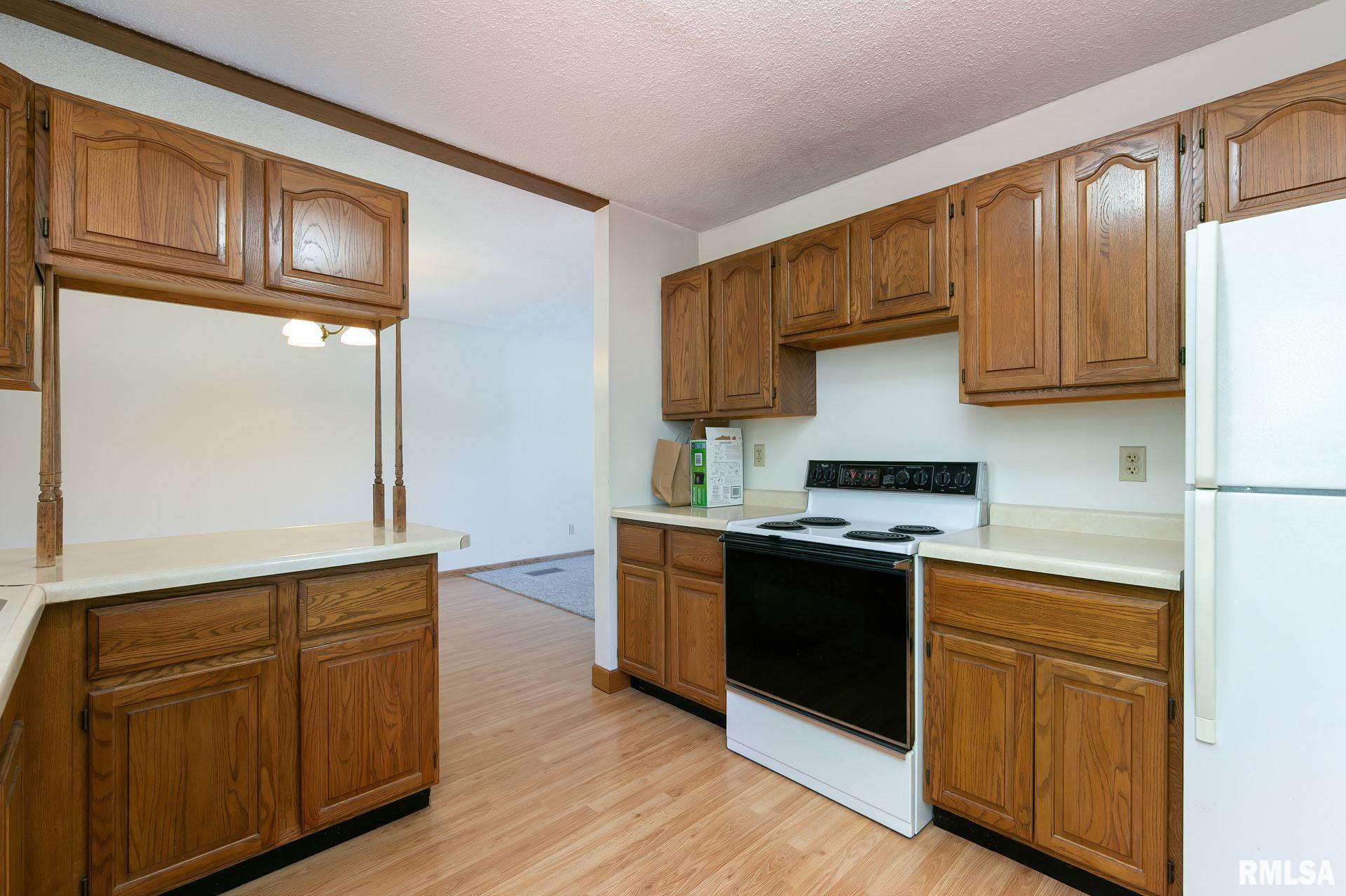 2216 Maplecrest Road Bettendorf, IA 52722 - Photo 9 of 24 Gallery Image 9