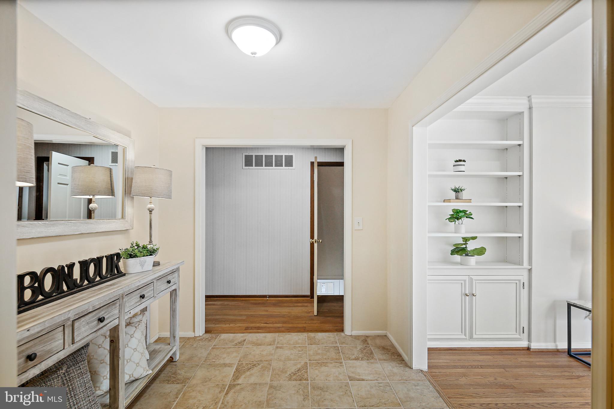 13414 Bladon Road Phoenix, MD 21131 - Photo 2 of 41 Foyer