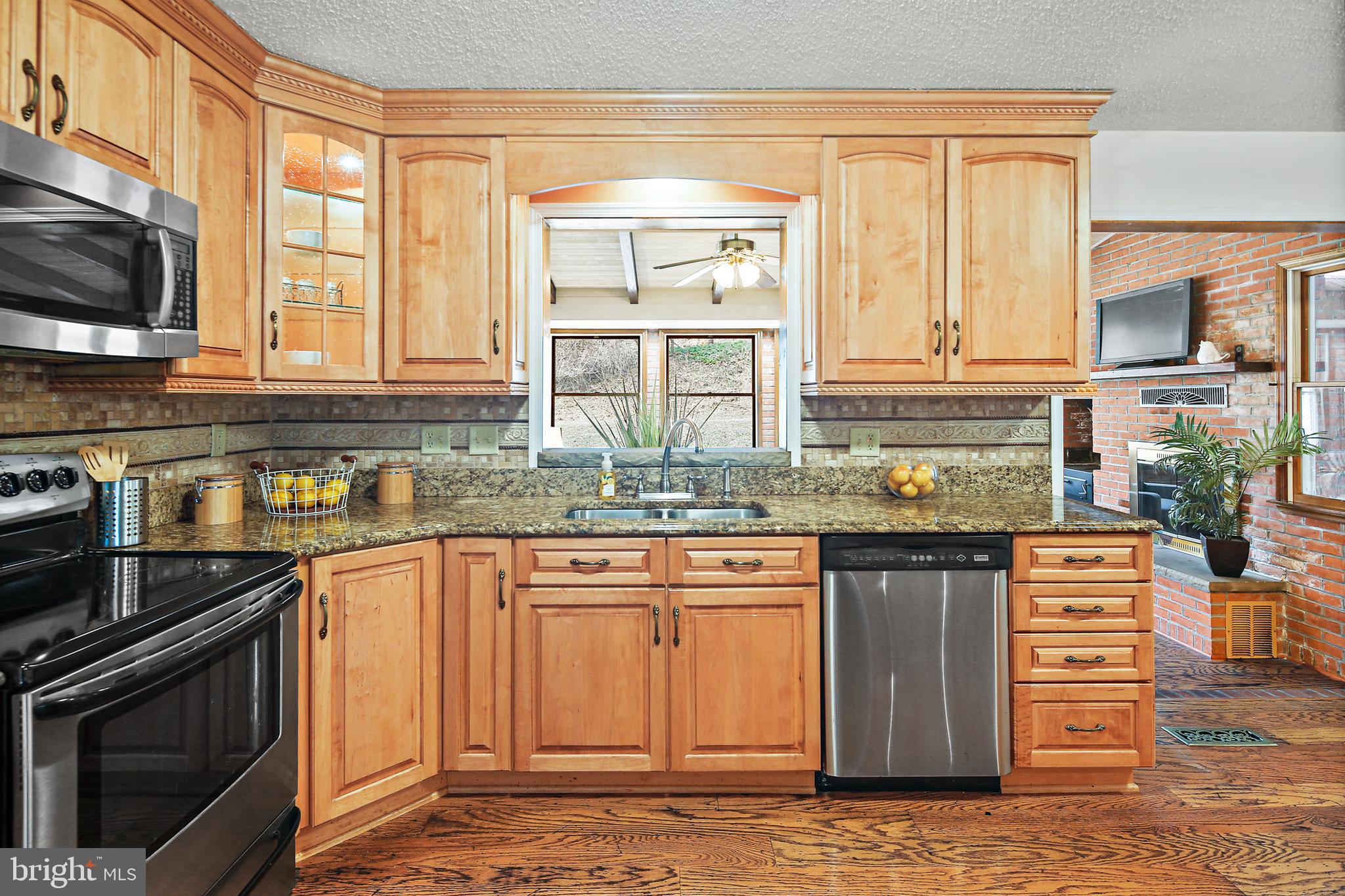 13414 Bladon Road Phoenix, MD 21131 - Photo 8 of 41 Updated Kitchen