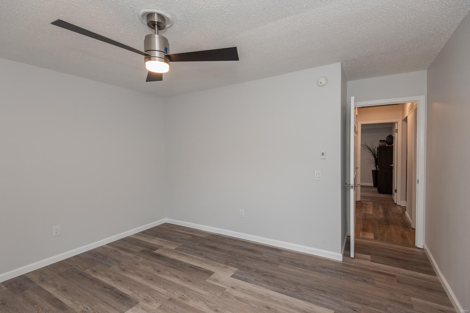 243 Straightoak Court Ballwin, MO 63021 - Photo 23 of 37 Gallery Image 23