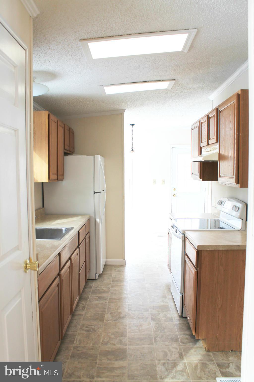 5703 Hines Road Frederick, MD 21704 - Photo 8 of 27 Kitchen