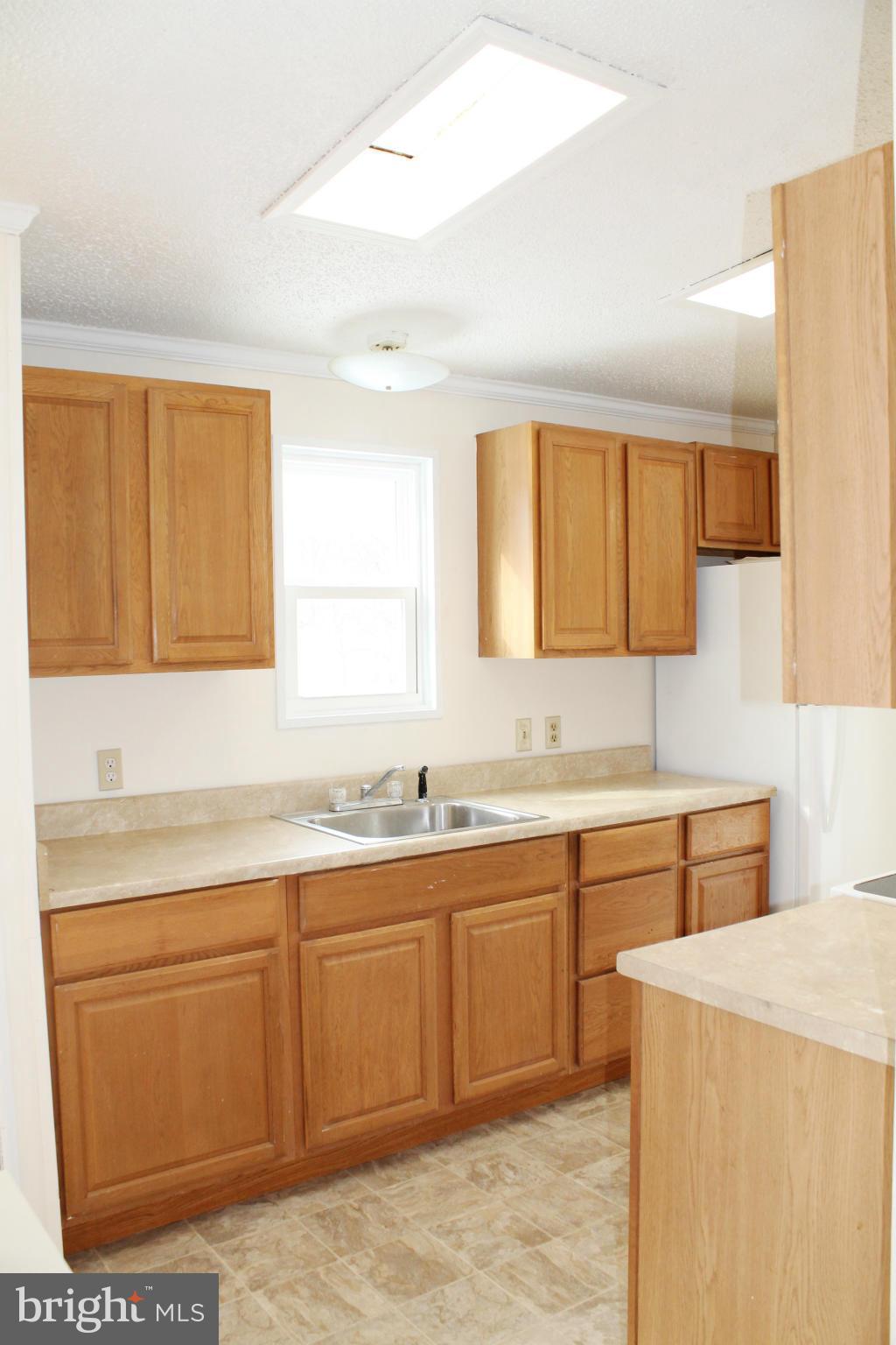 5703 Hines Road Frederick, MD 21704 - Photo 9 of 27 Kitchen
