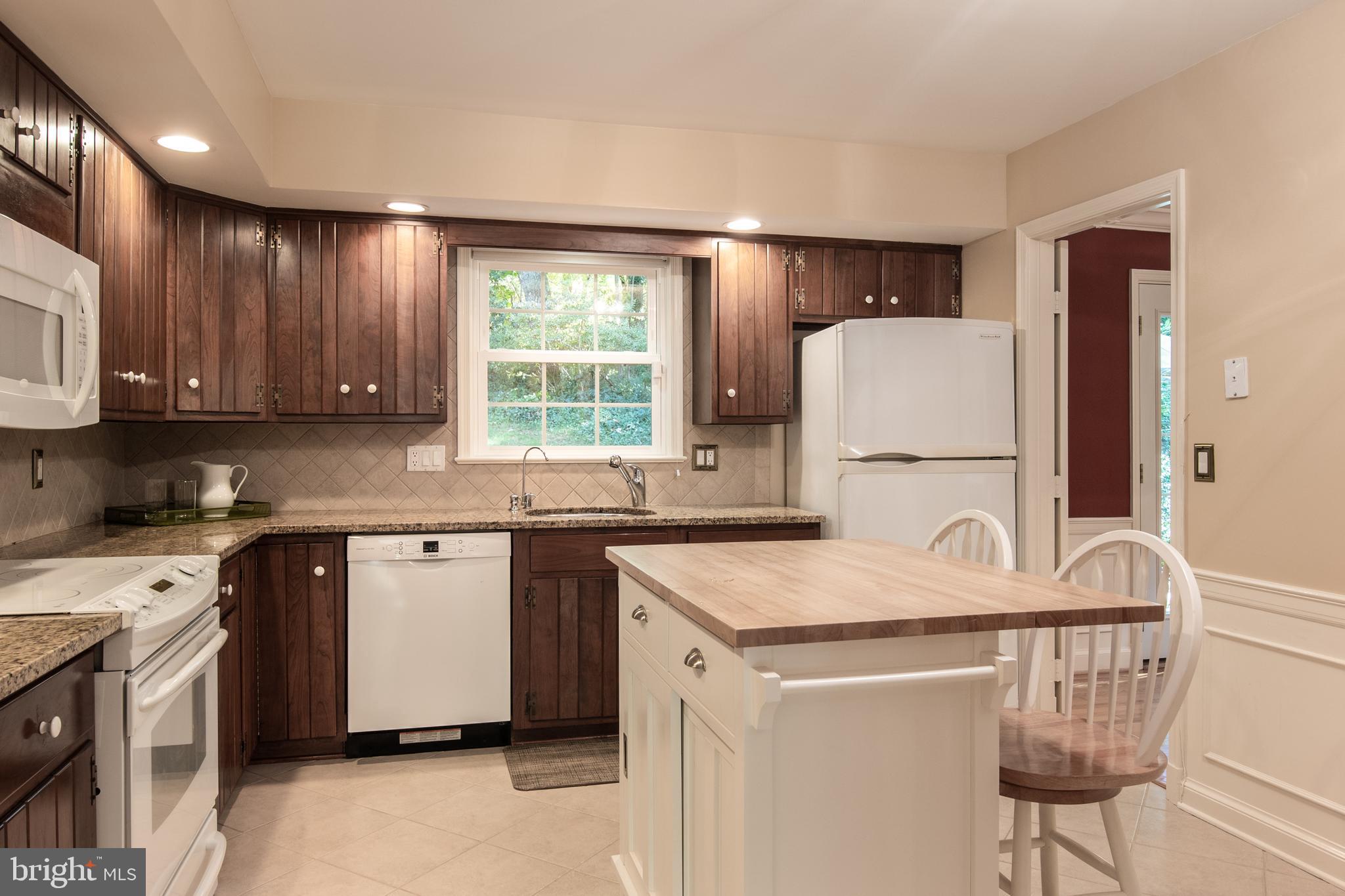 7119 Devonshire Road Alexandria, VA 22307 - Photo 13 of 37 Kitchen