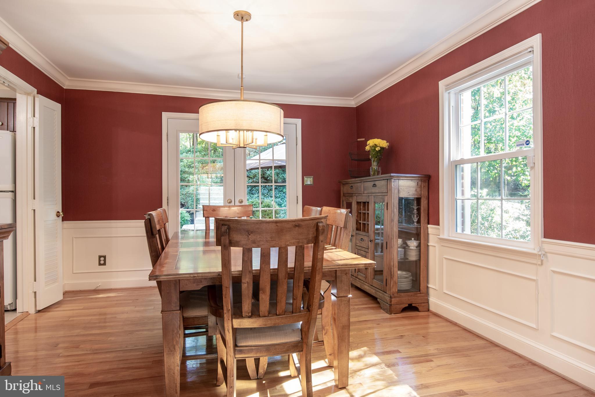 7119 Devonshire Road Alexandria, VA 22307 - Photo 10 of 37 Dining room