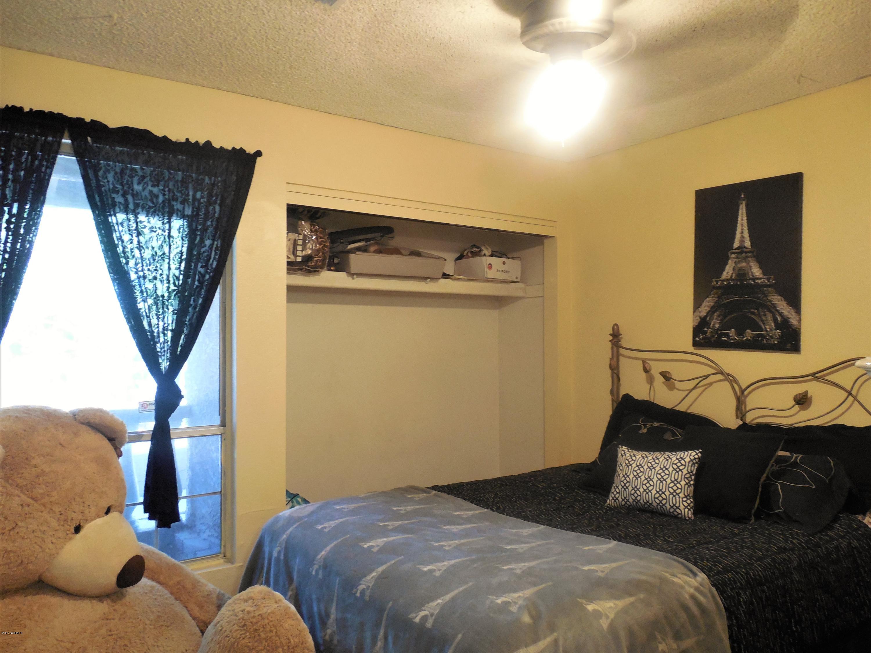 7821 West Cheery Lynn Road Phoenix, AZ 85033 - Photo 13 of 15 12