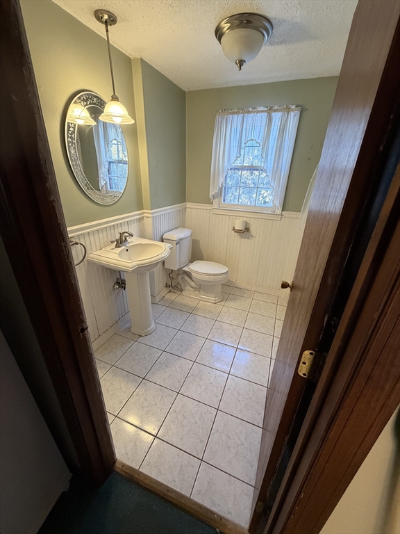 88 Country Road Agawam, MA 01001 - Photo 18 of 21