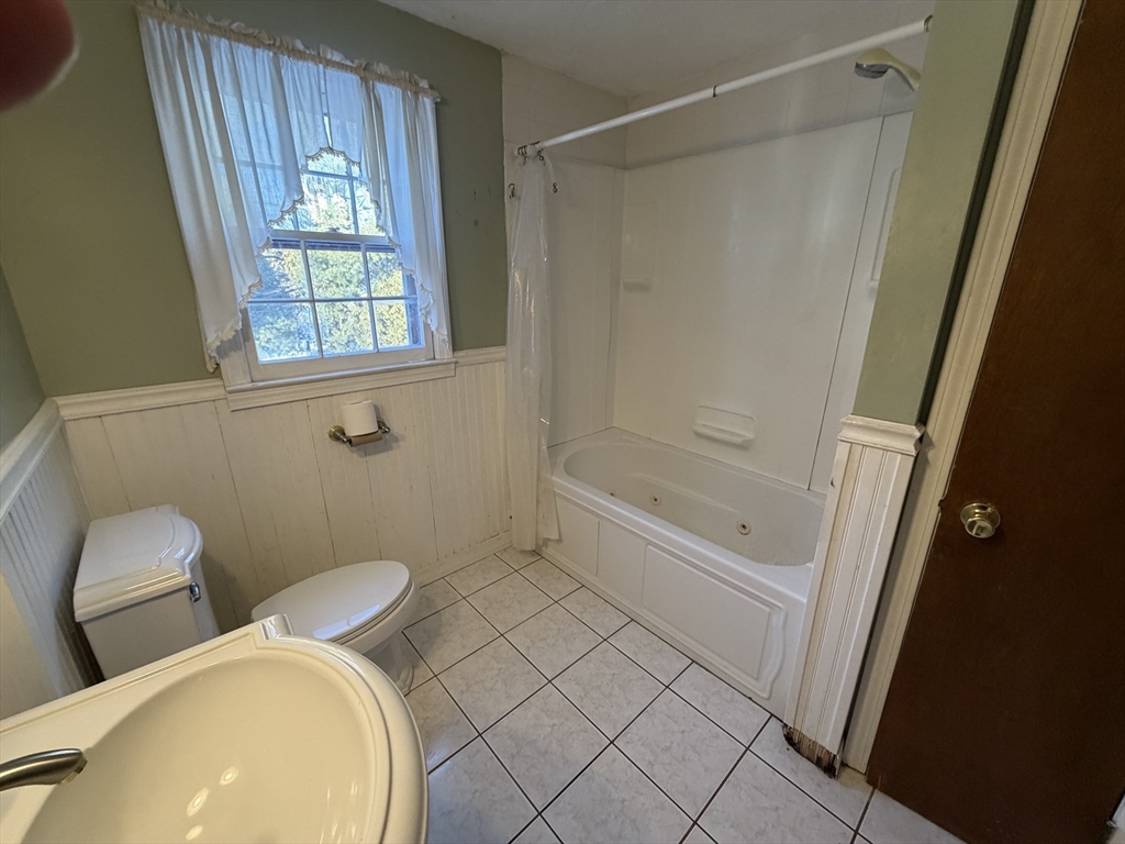 88 Country Road Agawam, MA 01001 - Photo 19 of 21