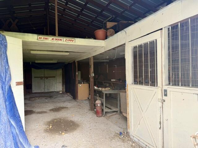 3637 Garner Road Chattanooga, TN 37406 - Photo 24 of 27 Inside Barn