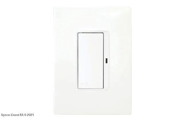 a picture of a room with a floor plan