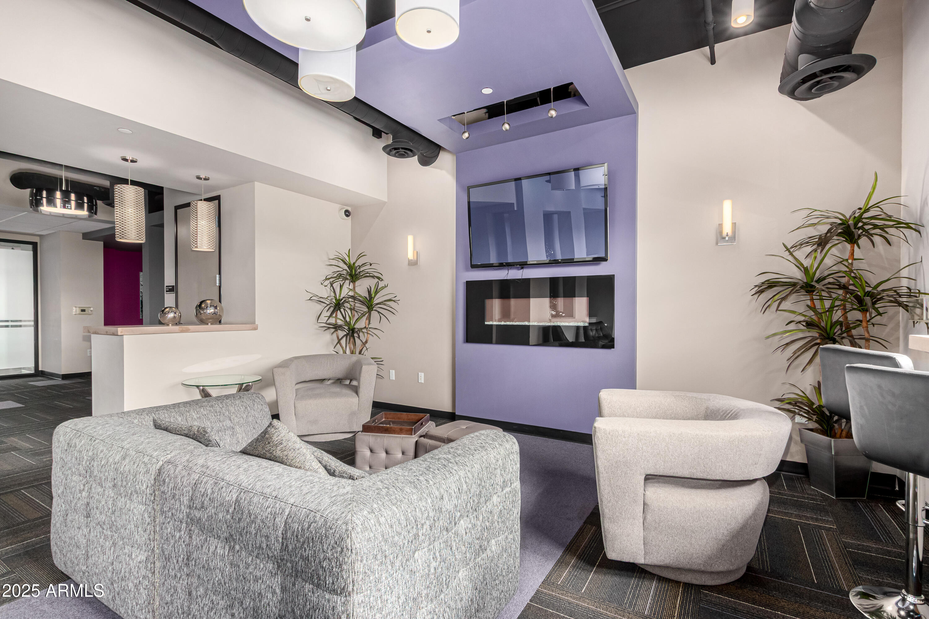 535 West Thomas Road, Unit 405 Phoenix, AZ 85013 - Photo 20 of 28 Lounge