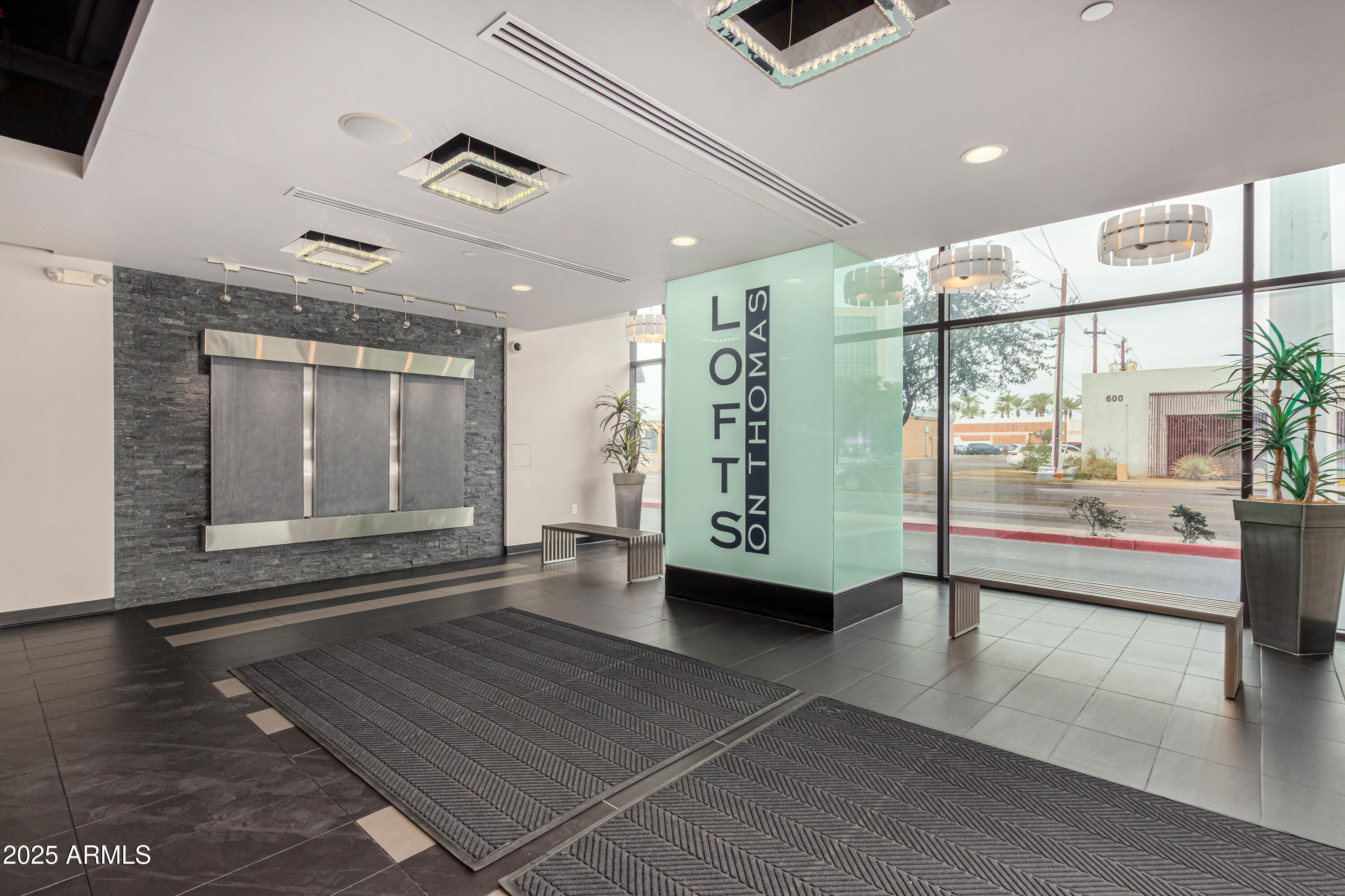 535 West Thomas Road, Unit 405 Phoenix, AZ 85013 - Photo 3 of 28 694b58_30-Thomas