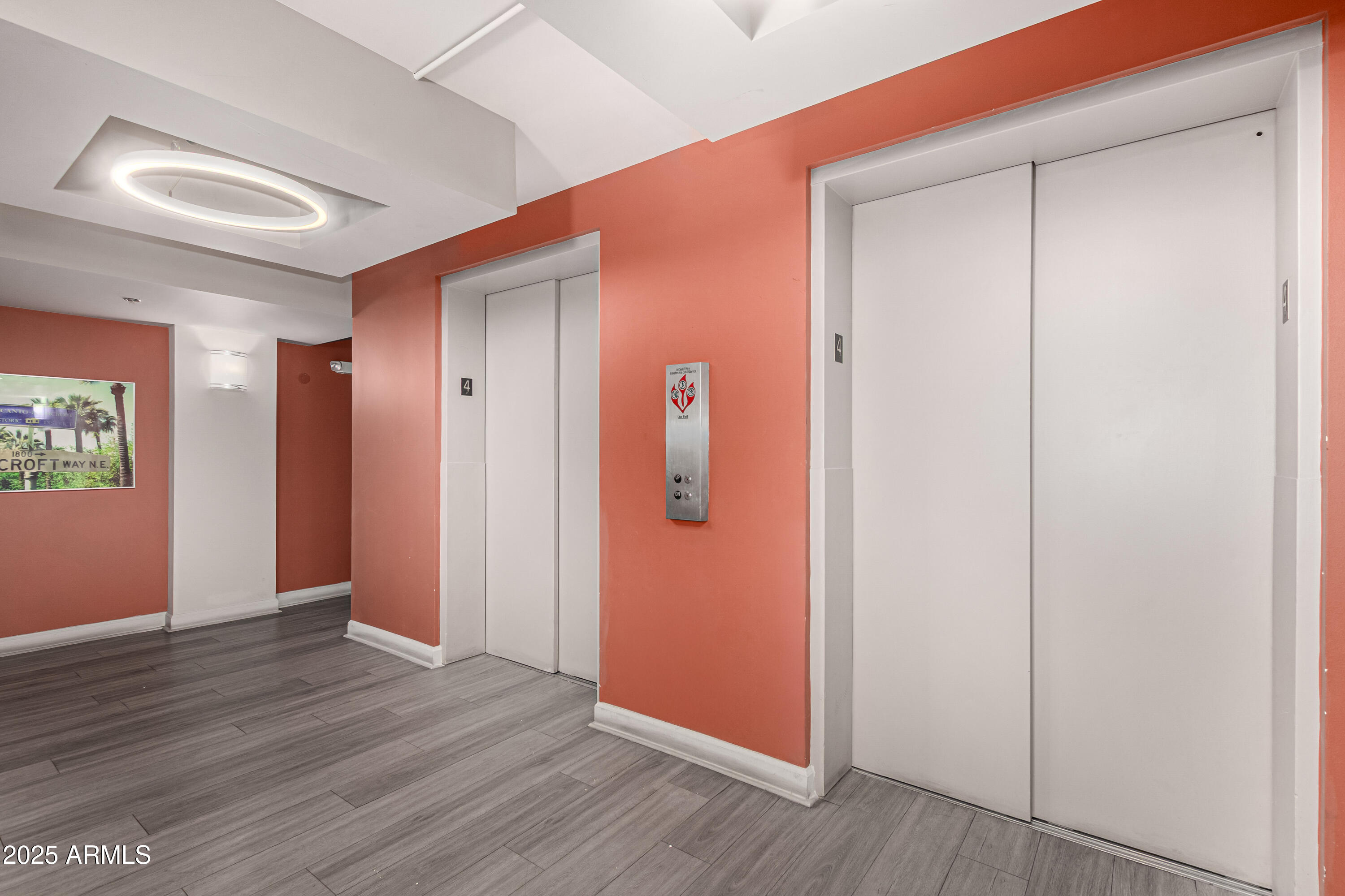 535 West Thomas Road, Unit 405 Phoenix, AZ 85013 - Photo 4 of 28 Lobby Elevators