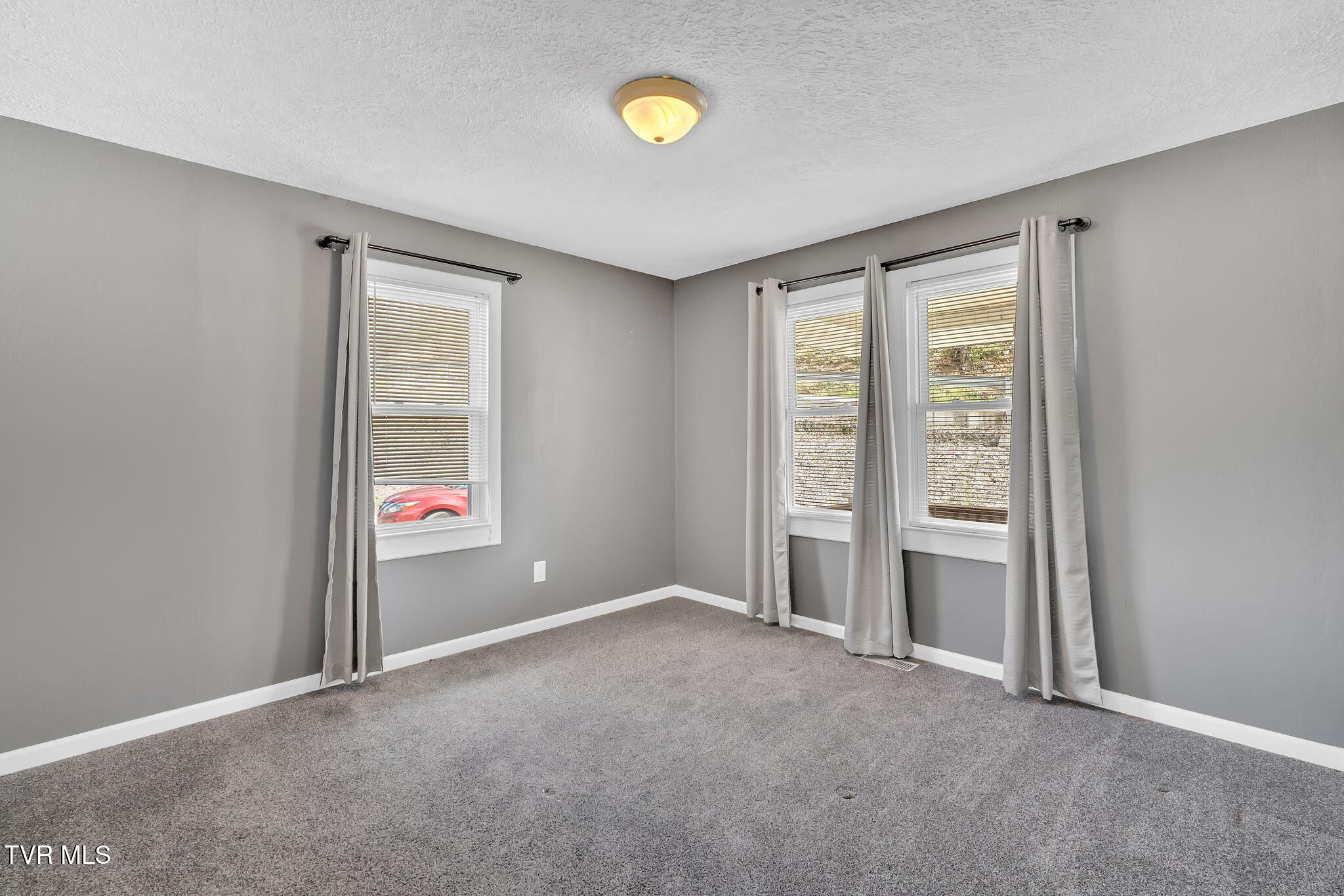 3108 Long Hollow Road Kingsport, TN 37660 - Photo 14 of 32 14-web-or-mls-JH 20250408-043