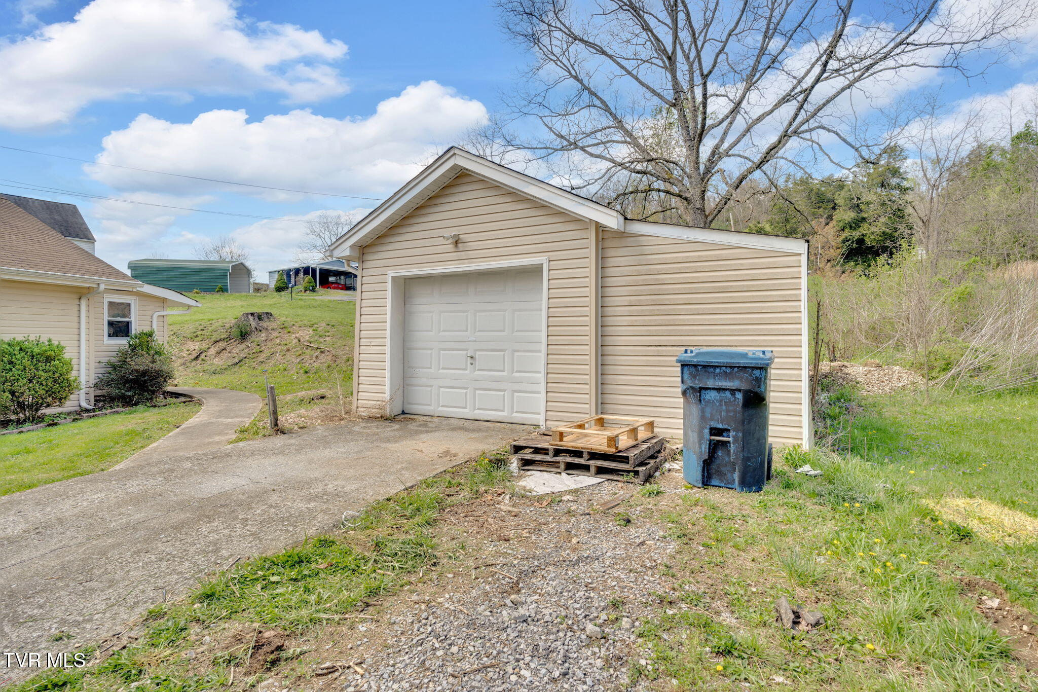 3108 Long Hollow Road Kingsport, TN 37660 - Photo 32 of 32 34-web-or-mls-JH 20250408-112