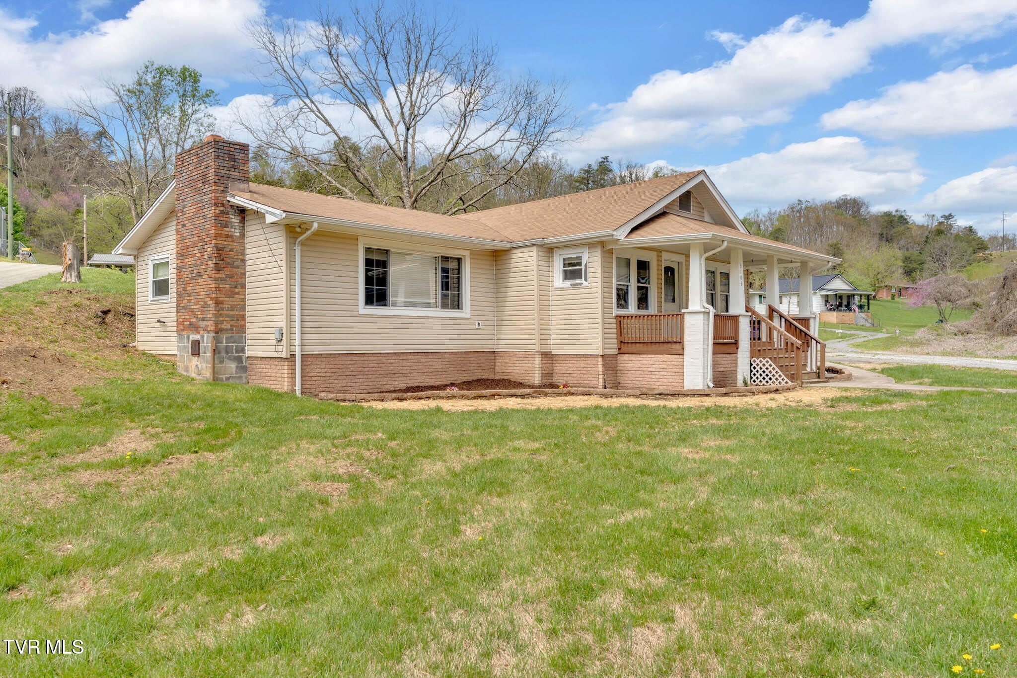 3108 Long Hollow Road Kingsport, TN 37660 - Photo 5 of 32 5-web-or-mls-JH 20250408-016