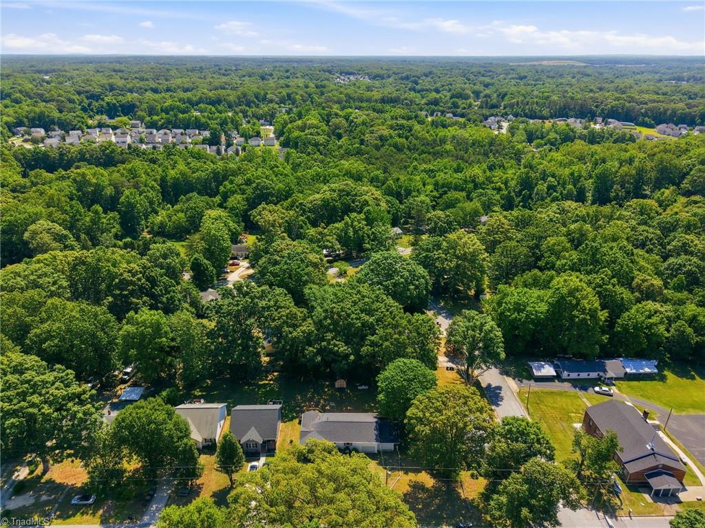 2104 Sheldon Road Greensboro, NC 27405 - Photo 43 of 49
