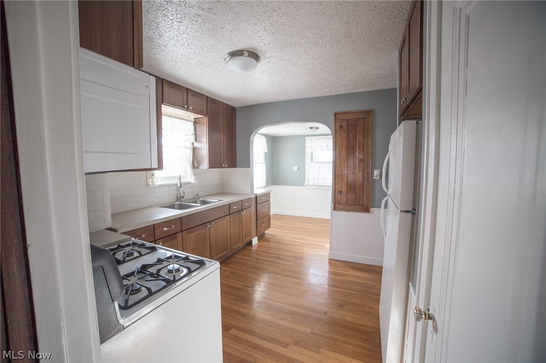 648 East Wilbeth Road Akron, OH 44306 - Photo 3 of 16 Gallery Image 3