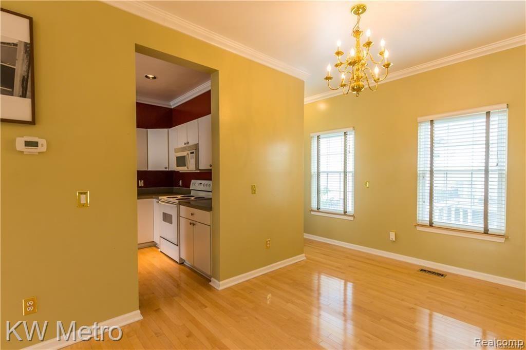 2652 Crooks Road Royal Oak, MI 48073 - Photo 7 of 22