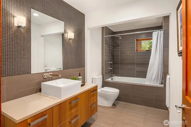 $4,600,000 | 12741 Northeast 39th Street, Bellevue, WA 98005