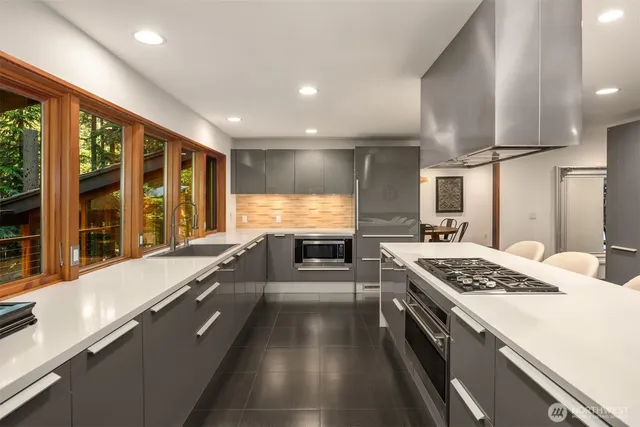 $4,600,000 | 12741 Northeast 39th Street, Bellevue, WA 98005