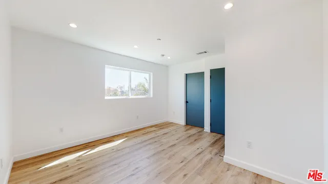 $4,028 | 2304 Hauser Boulevard, Unit 1/2, Los Angeles, CA 90016