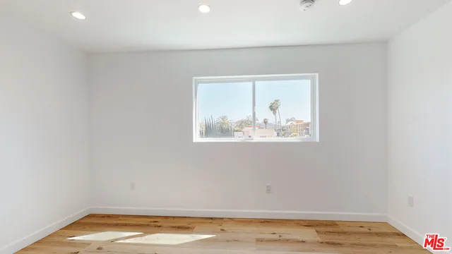 $4,028 | 2304 Hauser Boulevard, Unit 1/2, Los Angeles, CA 90016