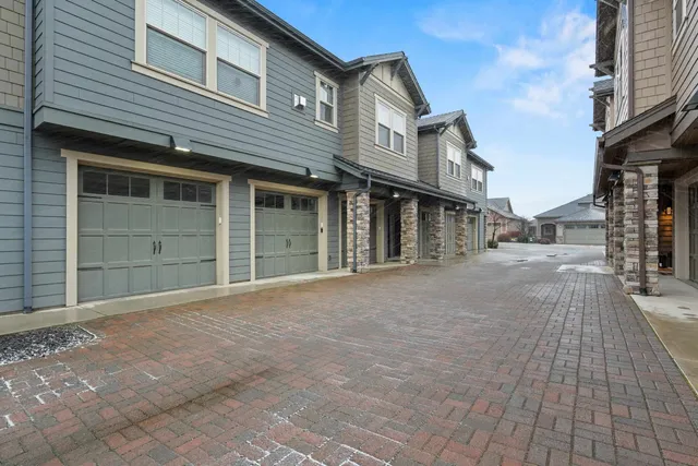 $374,900 | 24499 East Pinnacle Court, Unit D, Liberty Lake, WA 99019