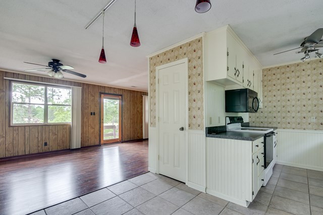 185 Gray Fox Road Williston, SC 29853 - Photo 10 of 23