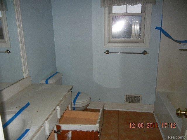 912 Chase Lake Road Howell, MI 48855 - Photo 16 of 23 DSCN0629.JPG