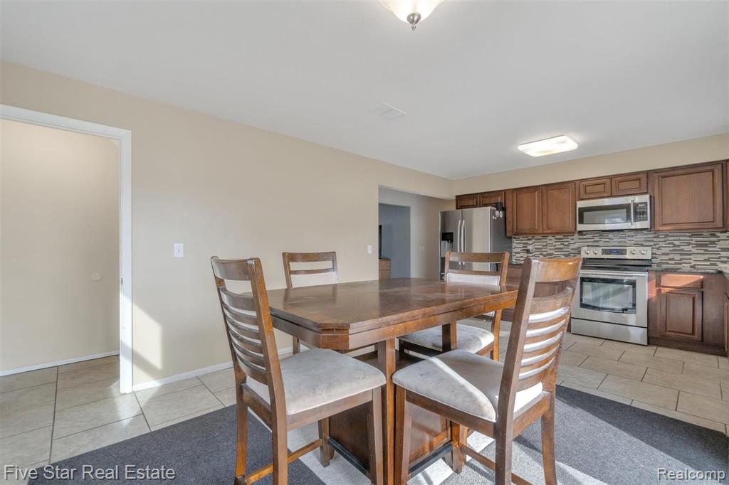 5500 North Henderson Road Davison, MI 48423 - Photo 15 of 48 Gallery Image 15