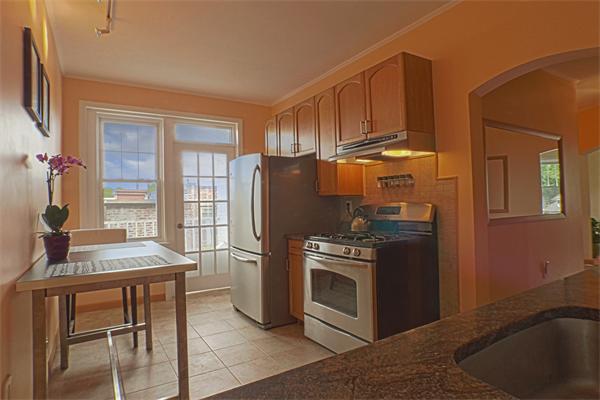 21 Sutherland Road, Unit 18 Boston, MA 02135 - Photo 4 of 11 Gallery Image 4