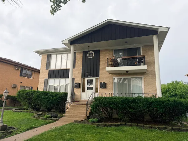 $1,700 | 4517 Park Avenue, Unit A, Brookfield, IL 60513
