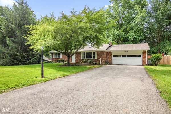 $395,000 | 2515 East 99th Street, Carmel, IN 46280