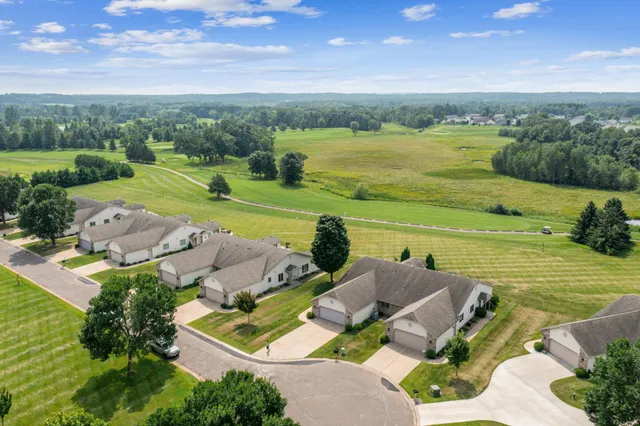 $320,000 | 728 Mulligan Drive, Unit A, Osceola, WI 54020