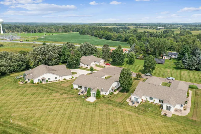 $320,000 | 728 Mulligan Drive, Unit A, Osceola, WI 54020