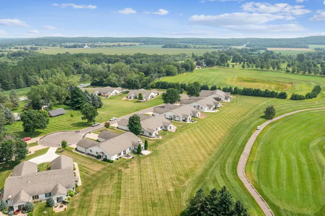 $320,000 | 728 Mulligan Drive, Unit A, Osceola, WI 54020