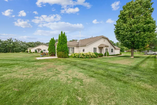 $320,000 | 728 Mulligan Drive, Unit A, Osceola, WI 54020