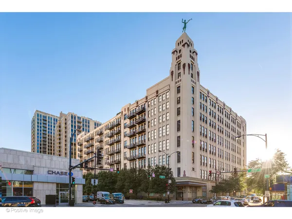 $385,000 | 758 North Larrabee Street, Unit 514, Chicago, IL 60654