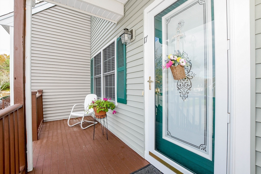 17 Carleton Street, Unit 17 Wareham, MA 02558 - Photo 9 of 42 Gallery Image 9